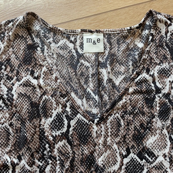 NWOT Beach Coverup. OS. - Picture 3 of 7